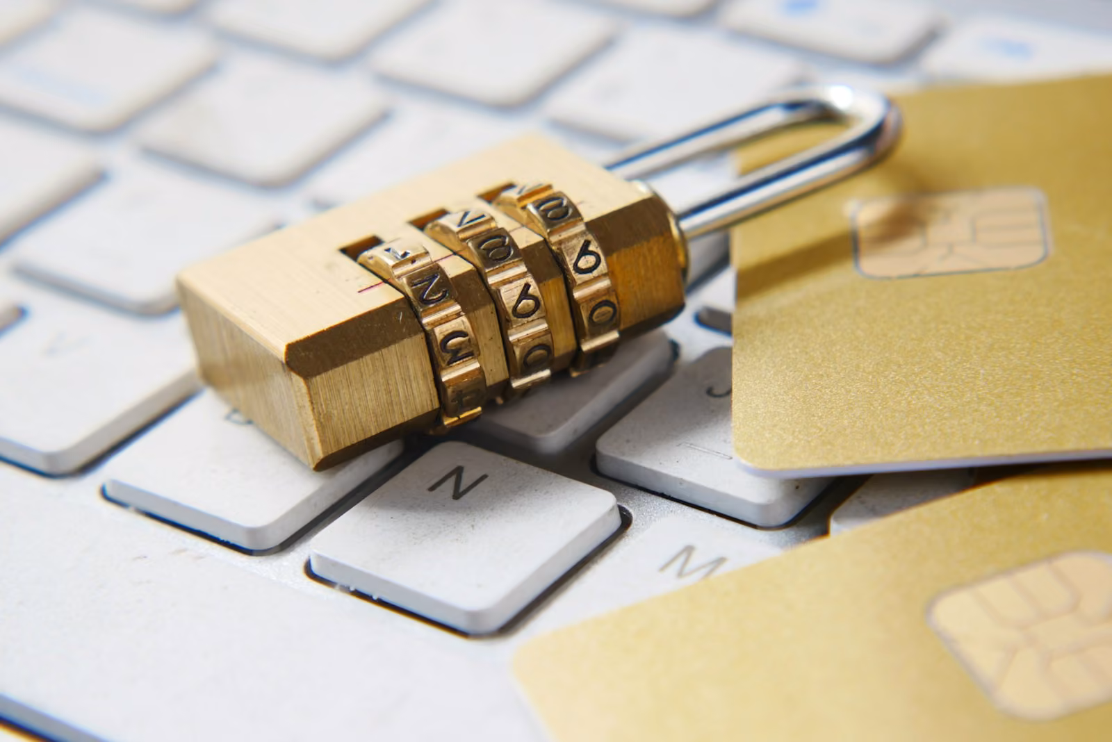 Choosing Between SOC 2 and ISO 27001